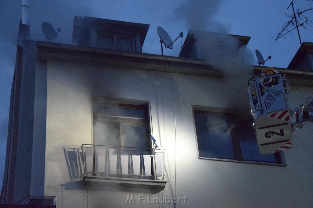 Feuer 2 Y Koeln Neustadt Sued Darmstaedterstr P022.JPG - Miklos Laubert